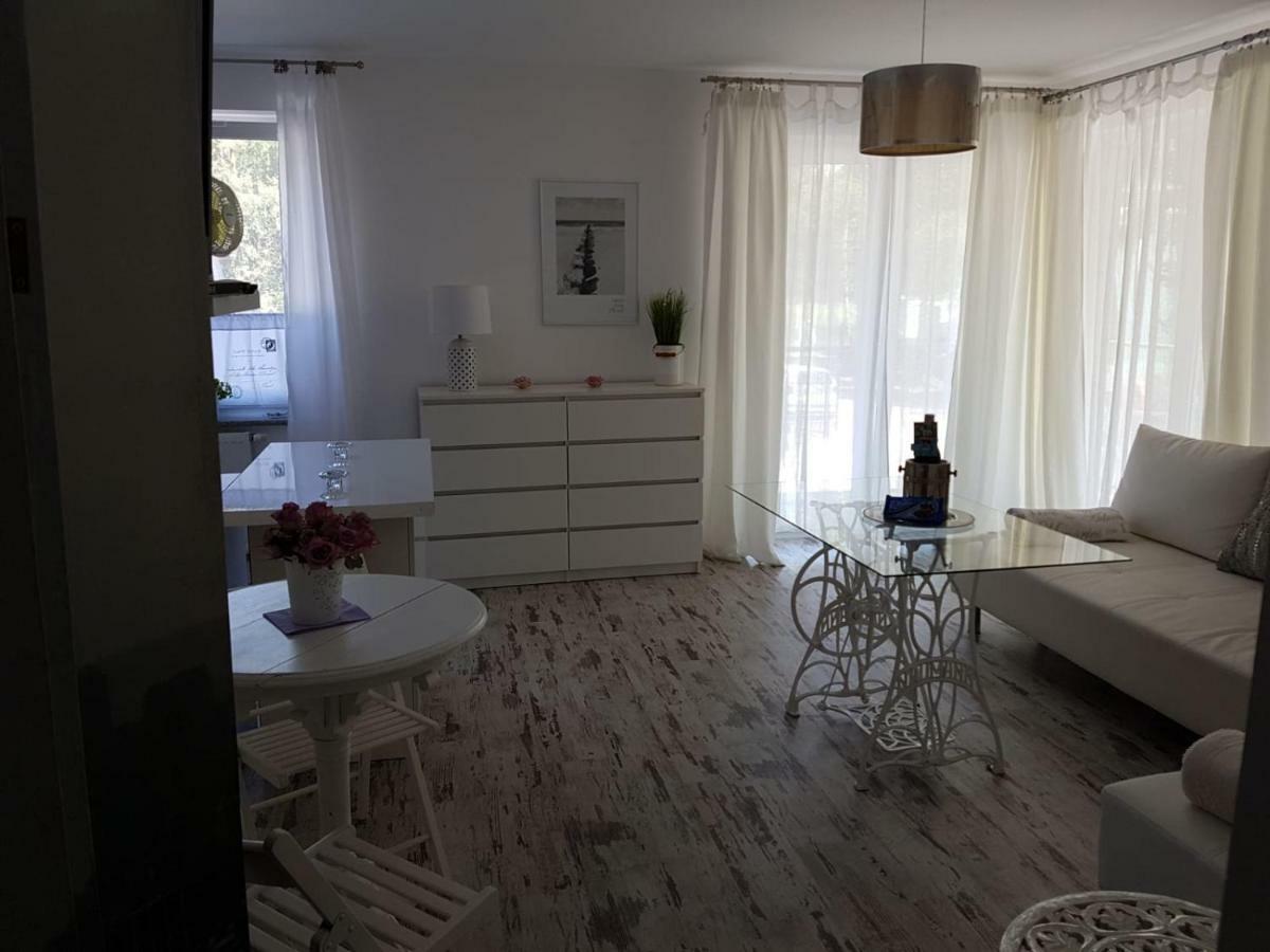 Apartament Lesny Dziwnówek Buitenkant foto